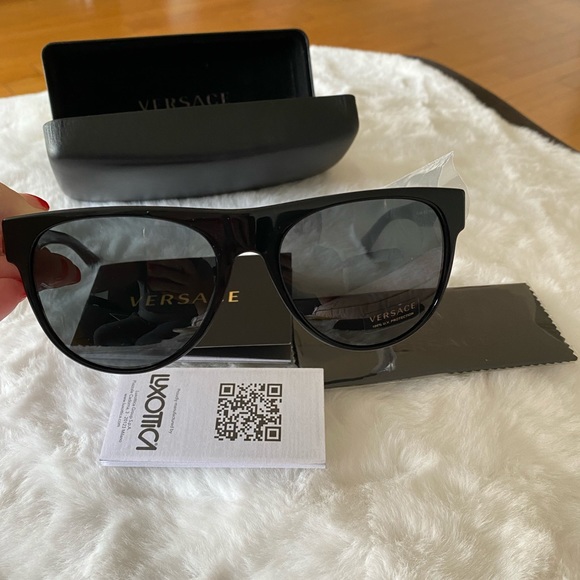 Versace Sunglasses Brand New 
